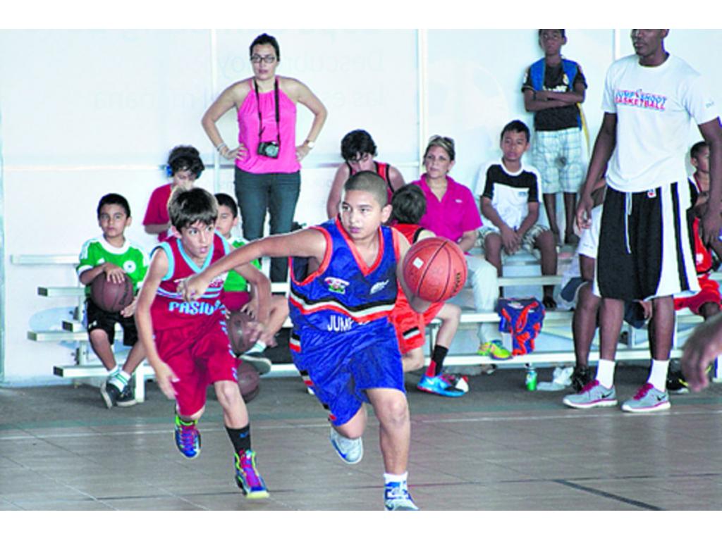 La Jumpshot Academy tuvo un buen desempeño a la ofensiva.(Víctor Arosemena)