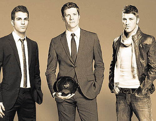 <p>Chicos Hugo Boss. David Villa, Xabi Alonso y Cesc Fàbregas, en la campaña de la fragancia.</p>