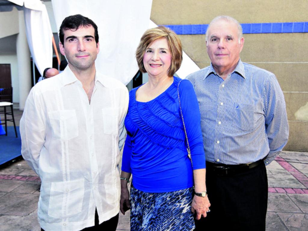 3. Francisco Linares F., Evelina de Boyd y Ernesto Boyd.