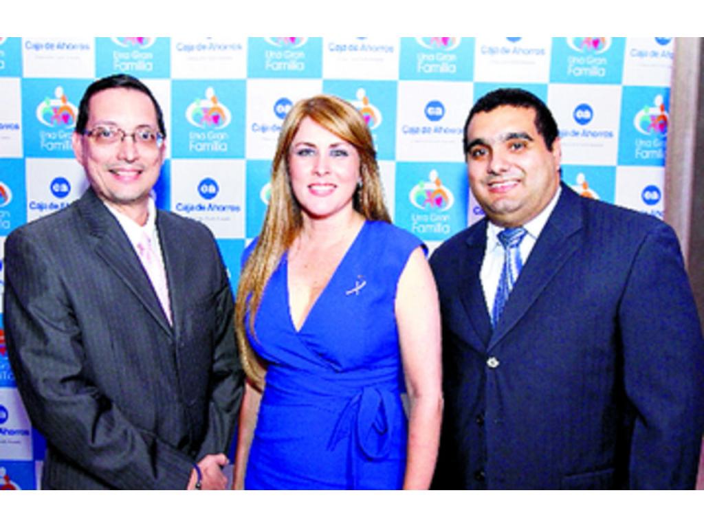 2. Ricardo Valenzuela, Irma Vergara y Gabriel Mata.