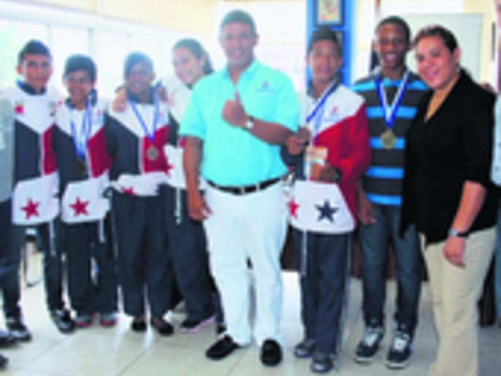 Fueron recibidos por el director de Pandeportes.(Pandeportes/ Cortesía)