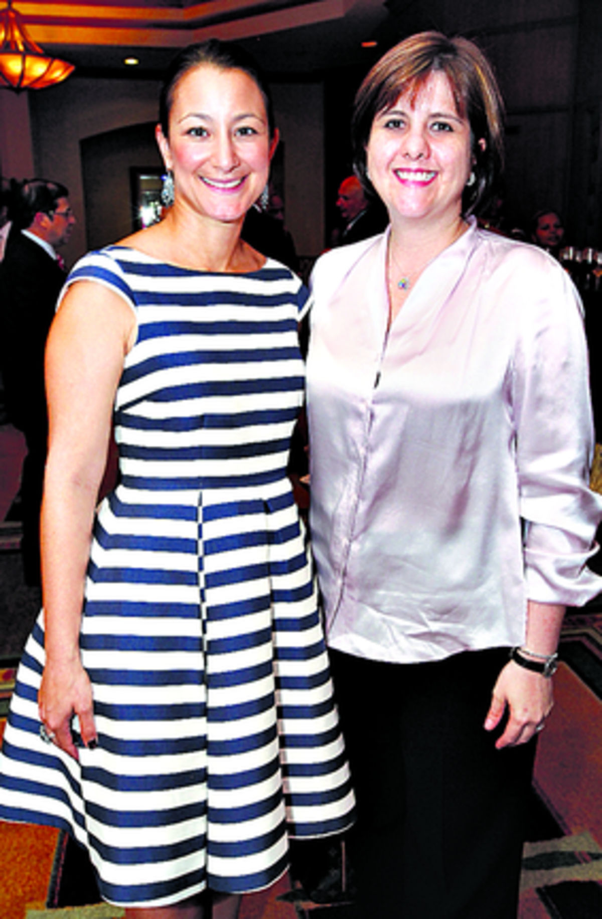 8. Gretel de Pérez y Romy Aued.