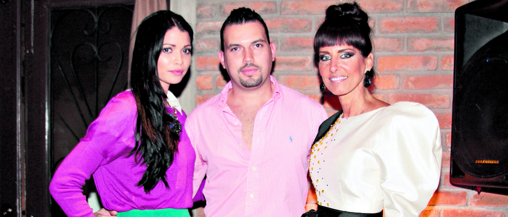 Yosibell Sánchez, Elías Sarmiento y María Jota de Lovera.()