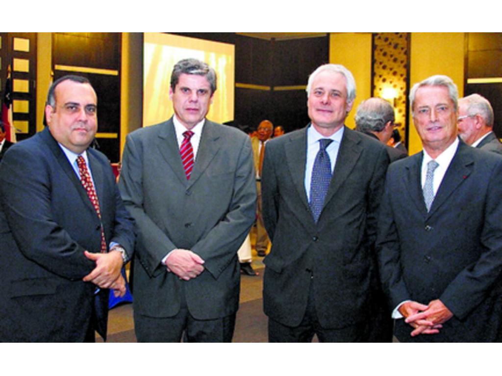 5. José Pacheco, Gabriel Rodríguez, Giancarlo Curcio y Hugues Goisbault.