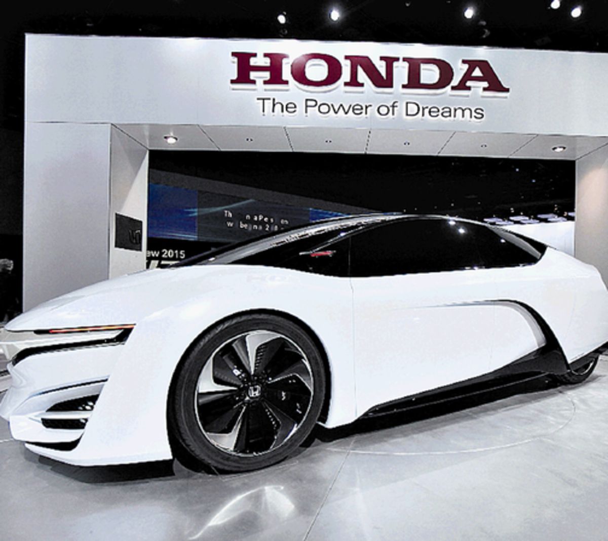 Honda exhibe el FCEV Concept.()