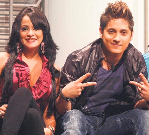<p>Cantantes. Emilio Regueira cree que Karen y Manuel se han puesto las pilas y llevan una buena carrera.</p>