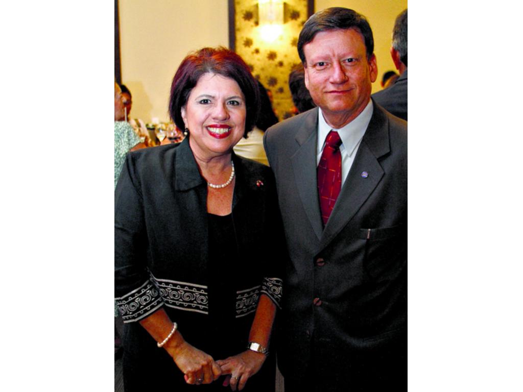 6. Catalina Ocampo y Miguel Lecaro.