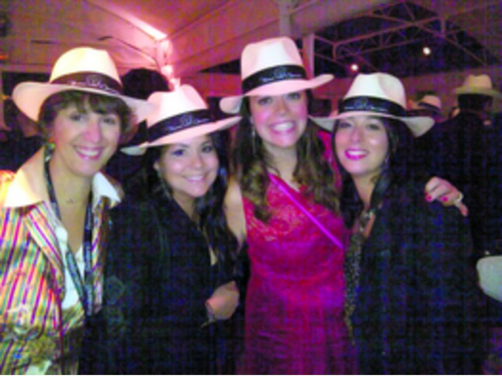 Pituka, Arianne, Eloisa López (Miami) y Blanca Granado (Toronto y Panamá).(Cortesía)