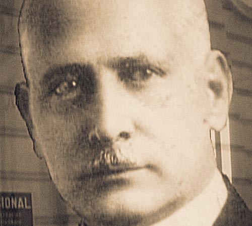 <p>Roberto Lewis (1874-1949).</p>