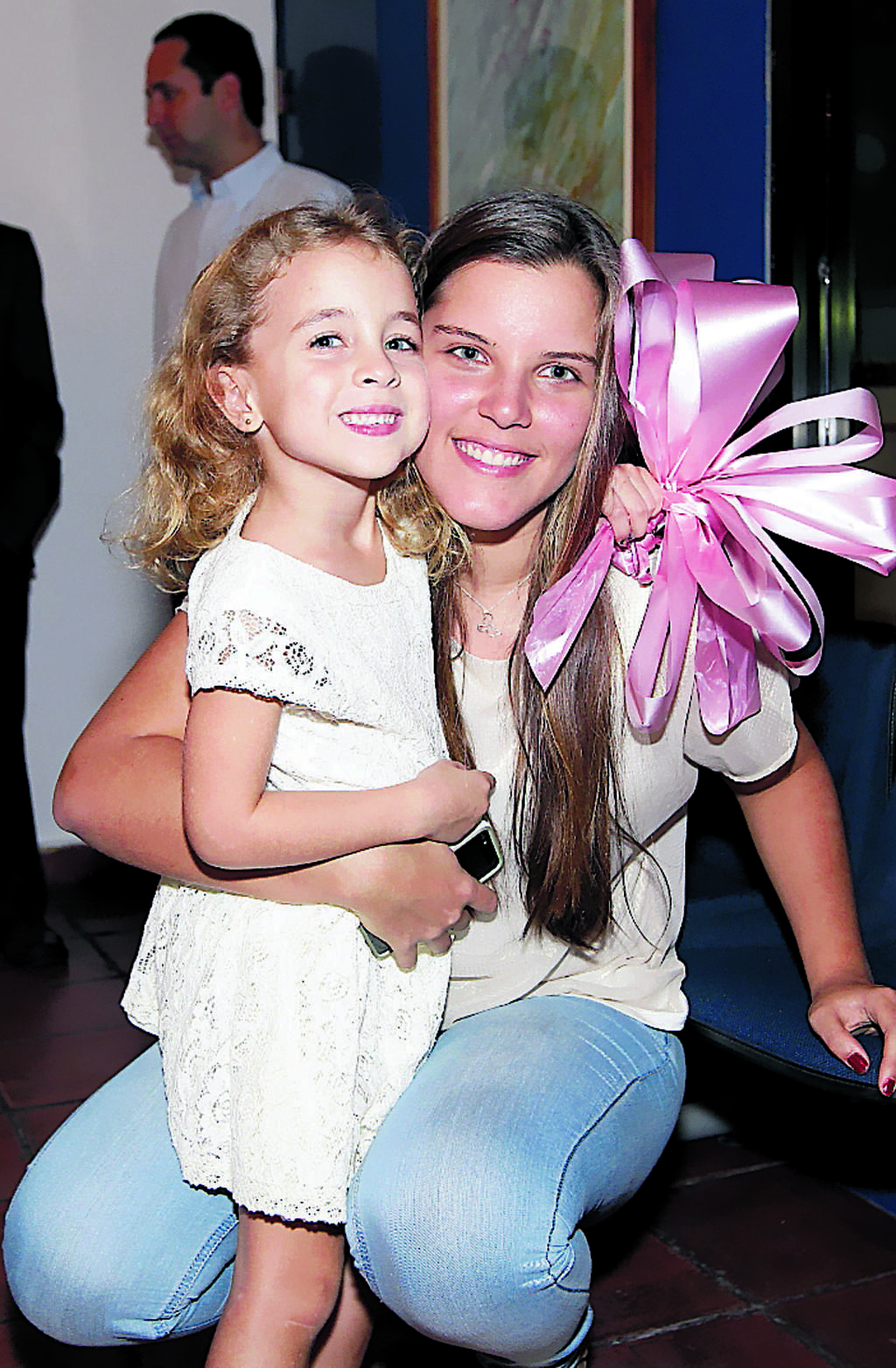 8. Gabriela Henne y Camila de la Guardia.