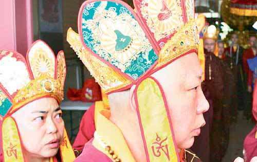 <p>Monjes del extranjeros.</p>