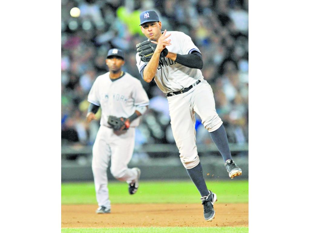 A-Rod también jugó a la defensiva ante los Medias Blancas.(AP)