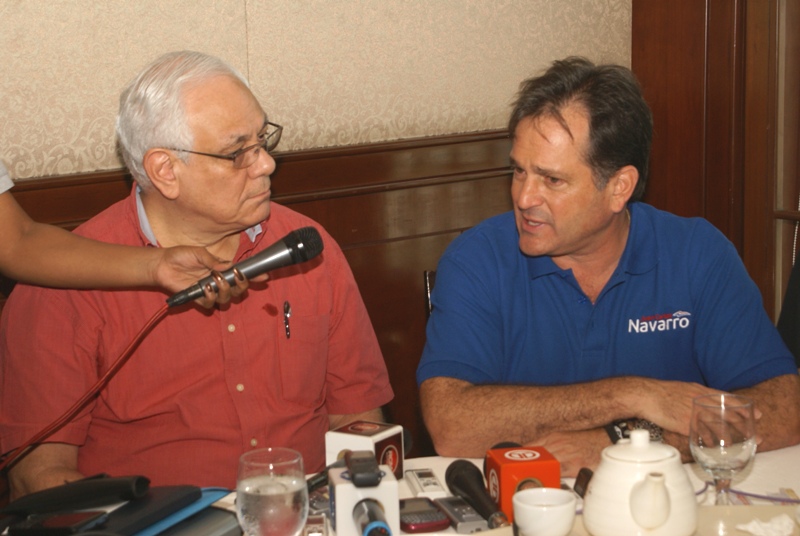 Mitchel Doens y Juan Carlos Navarro , miembros del Partido Revolucionario Democrático, (PRD) Foto/Cortesía<br>