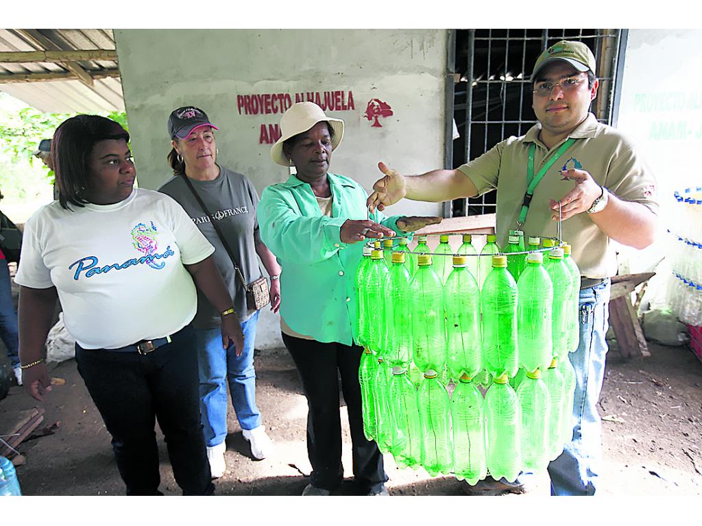 Cambios. Han aprendido diferentes técnicas que les han dado la oportunidad de mejorar su calidad de vida, como el reciclaje.(Noriel Gutiérrez)