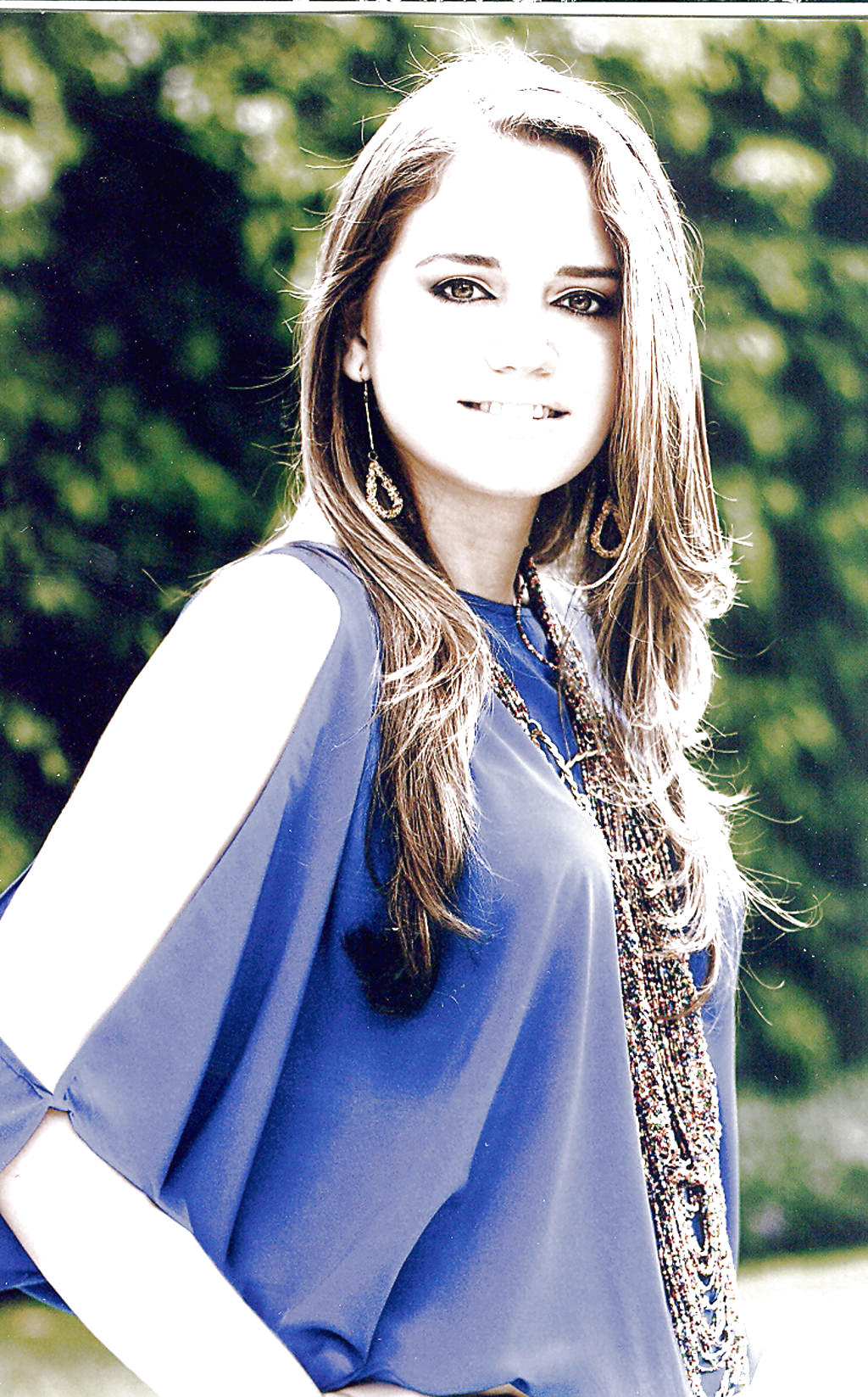La linda señorita Ana Gabriella hará su presentación en sociedad en el Festival de Debutantes 2012, evento tradicional organizado por las Damas Guadalupanas. Es hija del señor Jaime Ruiz García de Paredes y la señora Ana Lucía Obregón de Ruiz.()