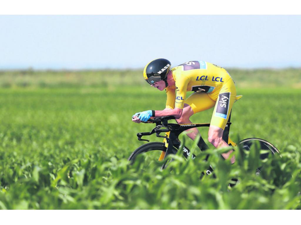 "Todavía nadie ha ganado el Tour y todavía nadie lo ha perdido. Hay que llegar a París y queda mucha carretera", señaló Alberto Contador, el jefe de filas del Saxo.