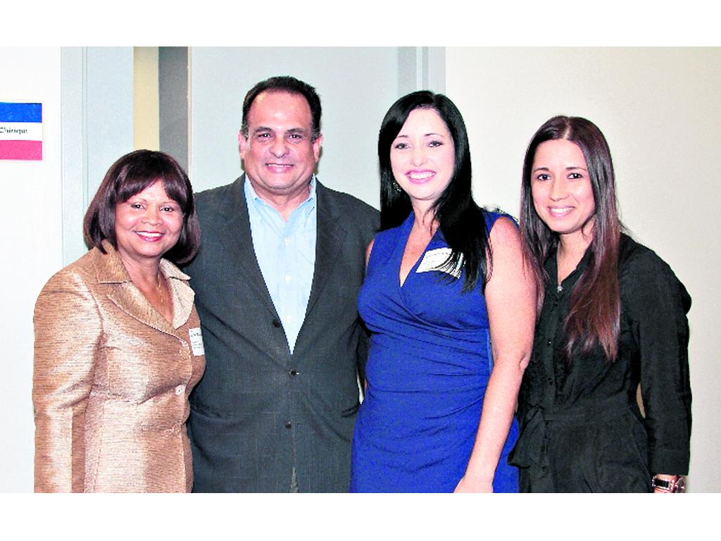 Evita Meléndez, Juan Mackay, Leslie Ducruet y Melisa Velarde.()