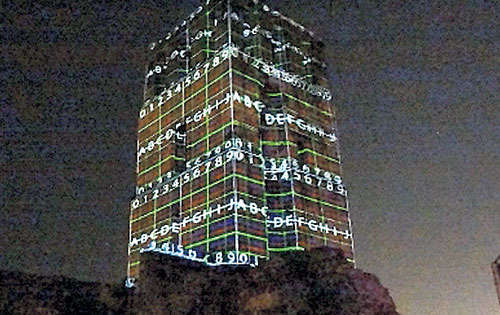 <p></p><p> Prueba. Con anticipación.</p><p>Torre. Ilusión óptica con arte efímero. </p>