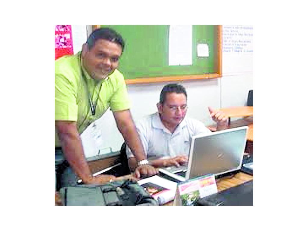 Recuerde que sus compañeros de trabajo no tienen que ser amigos suyos, seguramente tendrás colegas que no son del todo de su agrado.()