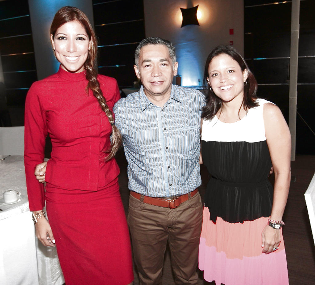 Anelissa Villalobos, Armando Rondon y Pilar López.()