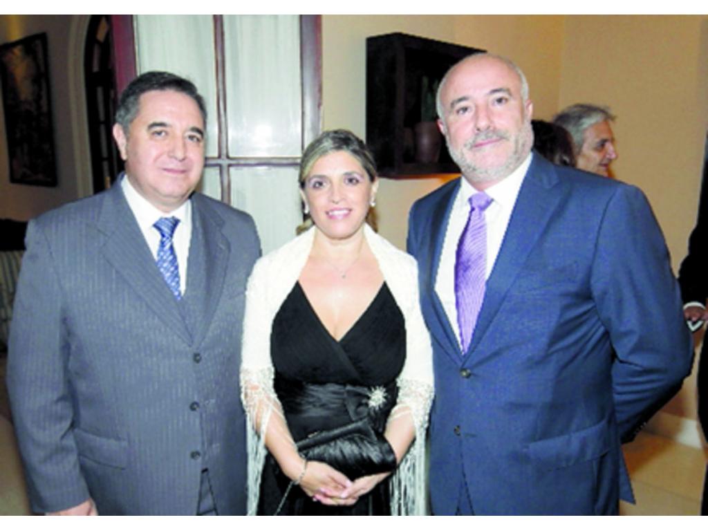 3. Santos Pérez, María Félix y Luis Cilio.