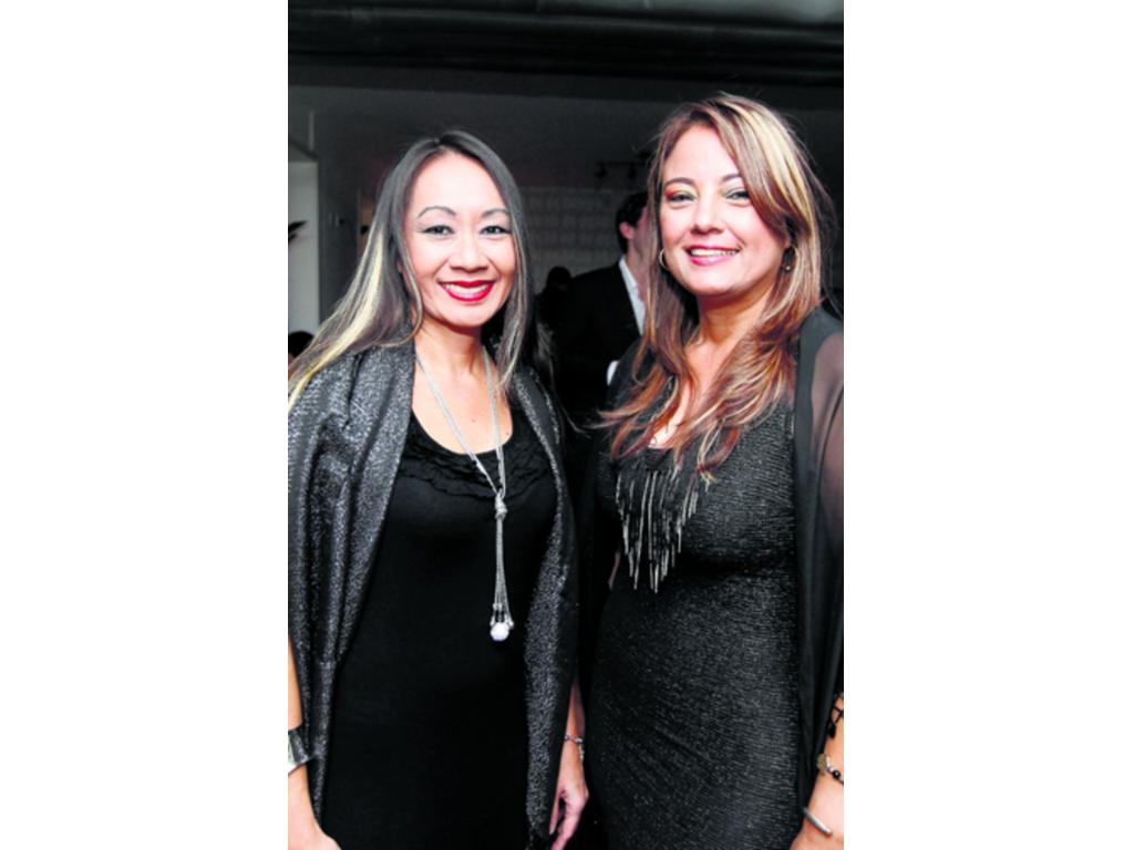 8. Mireya Mou y Carmen Ortiz.