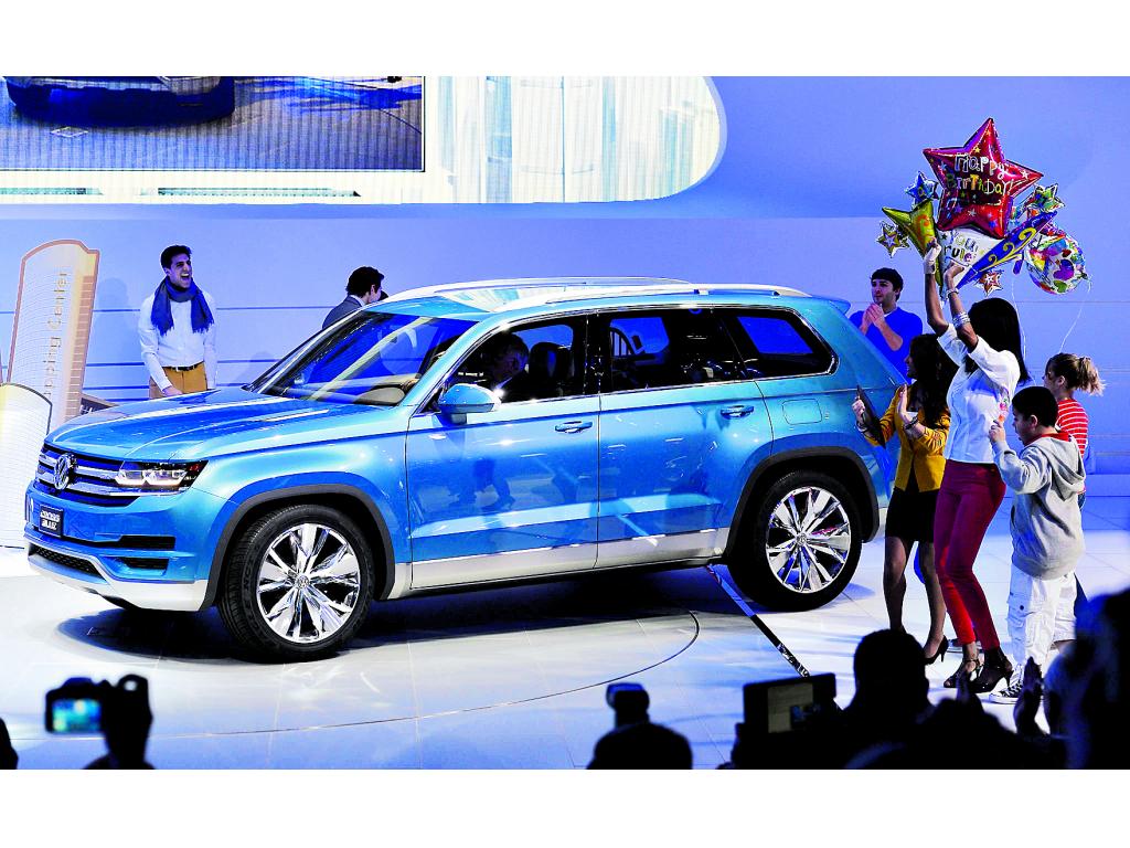 Volkswagen Cross Blue()