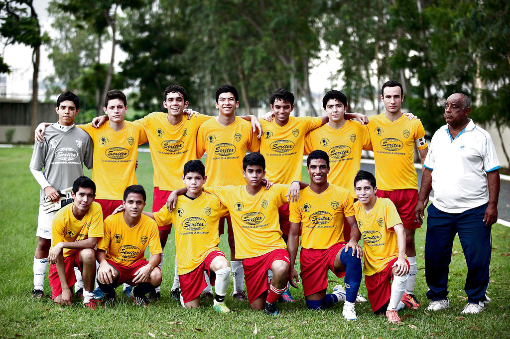 Conjunto. Jugadores del equipo del colegio La Salle.()