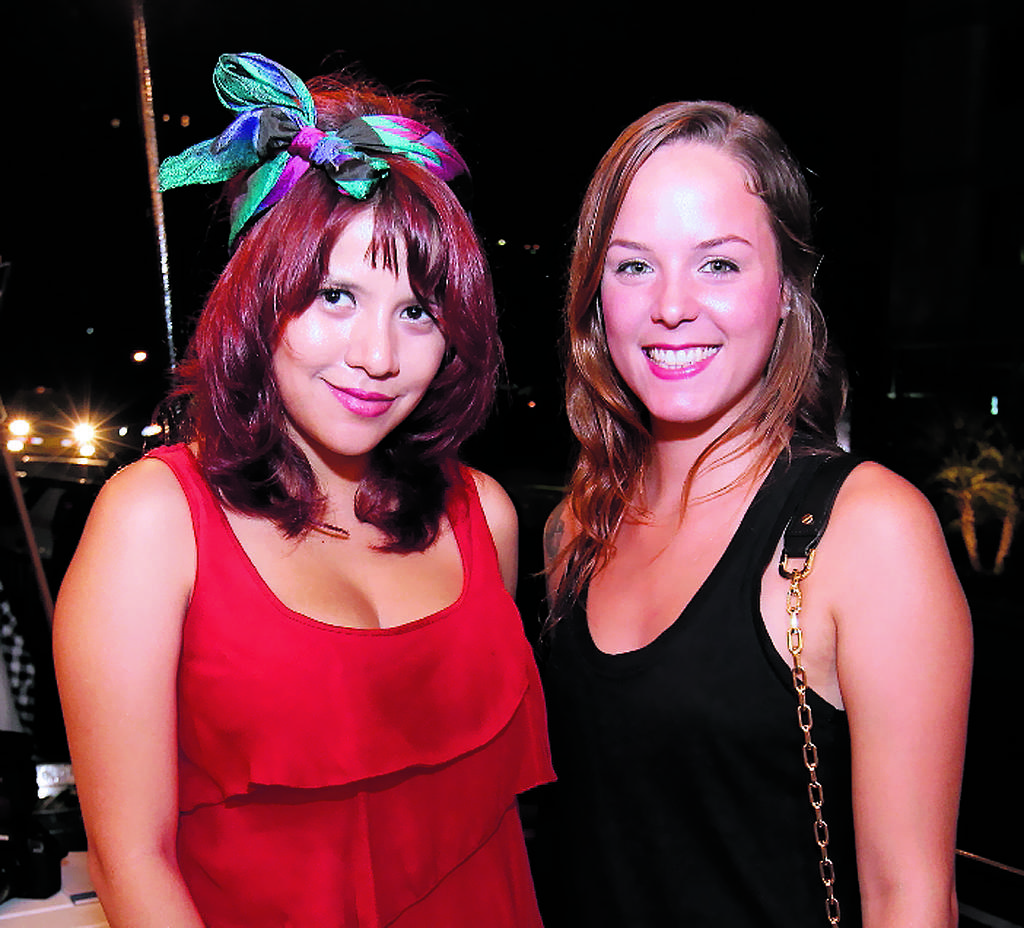 Mariery Young y Katie Garstin.()
