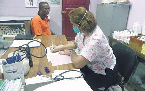 <p>Atención. Tienen una clínica para los detenidos.</p>