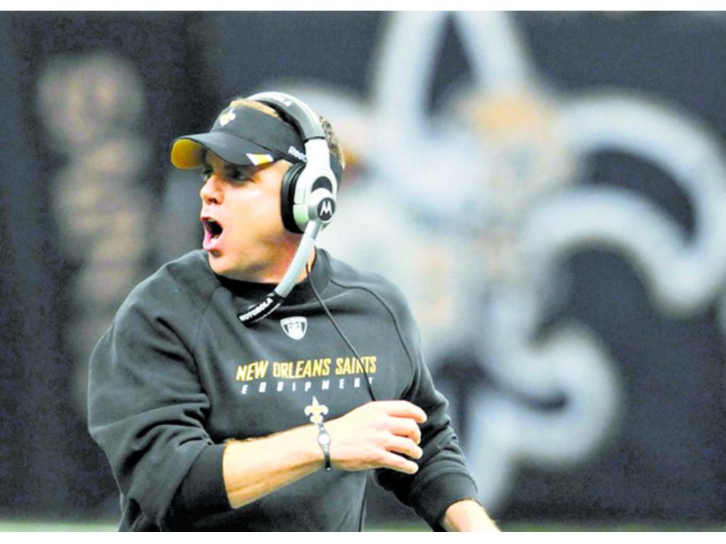 El jugador Mark Ingram (22) anota un touchdown en un partido de pretemporada de la NFL entre los Saints y los Miami Dolphins, a finales del mes pasado. (AP)