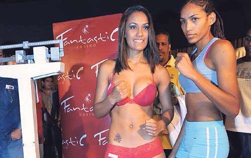 <p></p><p>Cetro. Ogleidis Suárez (izquierda) y Katy Wilson</p>