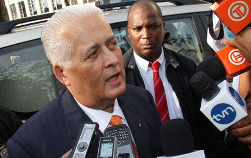 El ex mandatario da declaraciones a la prensa. Foto/Jorge Silot