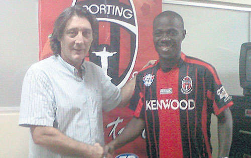 <p>Fichado. Aramis Haywood (d) ya es académico.</p>