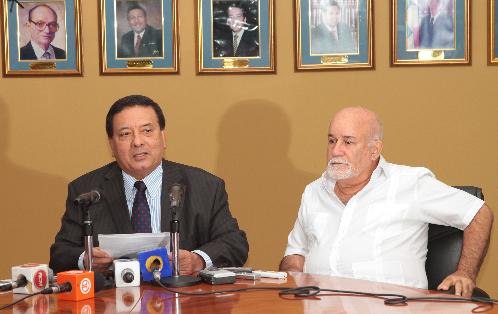 Héctor Aparicio, presidente de la Asamblea Nacional y el diputado Noriel Salerno. Foto/Erick Barrios<br>