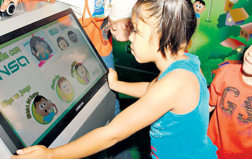 <p>Indicaciones. Tres videos con realidades virtuales.</p>