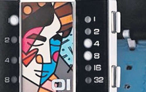 <p>Se trata de los relojes The One, que te dicen el tiempo y la hora con el sistema numérico binario. Este nuevo y original producto cuenta con una variedad de modelos, desde lo clásico, masculino y femenino, hasta llegar a los que aportan mayor diseño y
