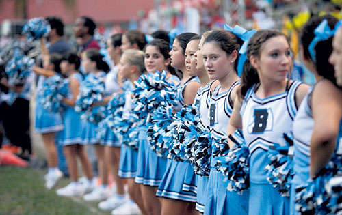 <p>Motivación. Porristas animando a su equipo.</p>