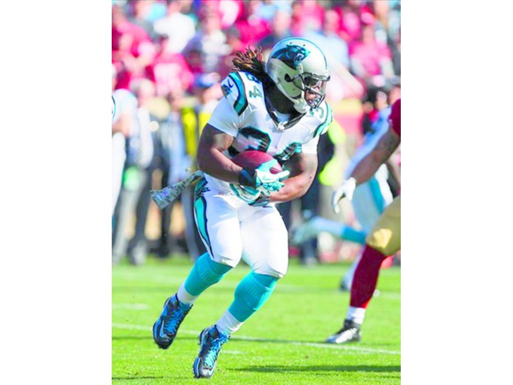 DeAngelo Williams es uno de los líderes corriendo de Carolina.(AP)
