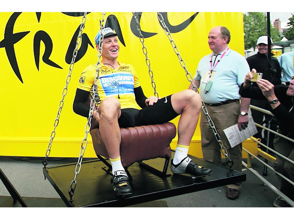 Adiós. Armstrong dice que dejar Livestrong fue difícil.()