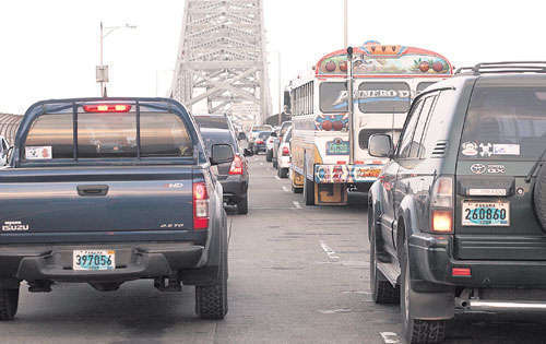 <p>Tranque. Costo del crudo no impidió el éxodo de turistas.</p>