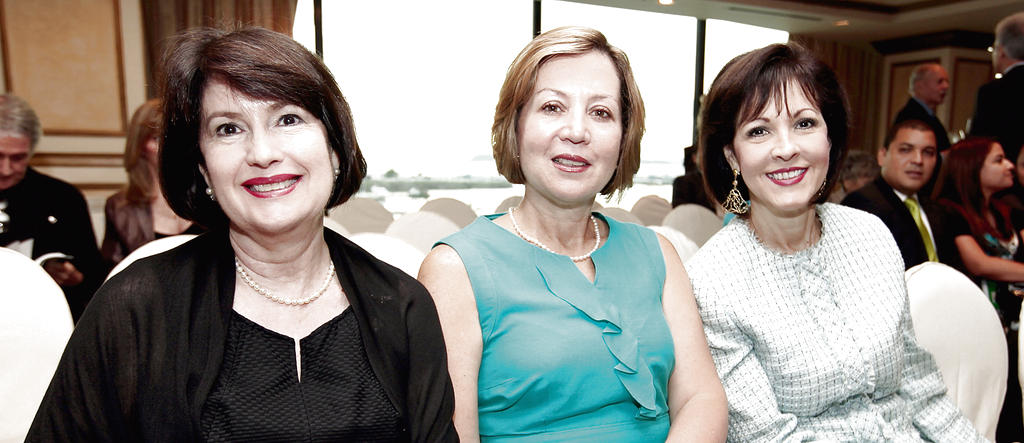 Blanca de Gasteazoro, Irene de Ferrer, Ivonne de La Lastra.()