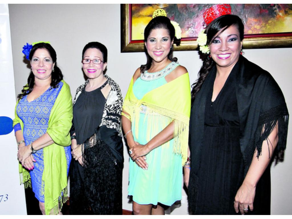 2. Bárbara Ferreira, Sonia Gómez , Yolanda Escala y Zaida Quintana.