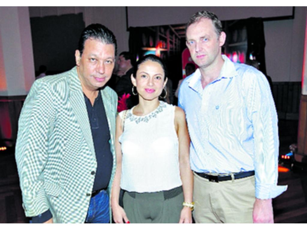 3. Rolando Pérez, Angélica Neira y Chris Iceman.