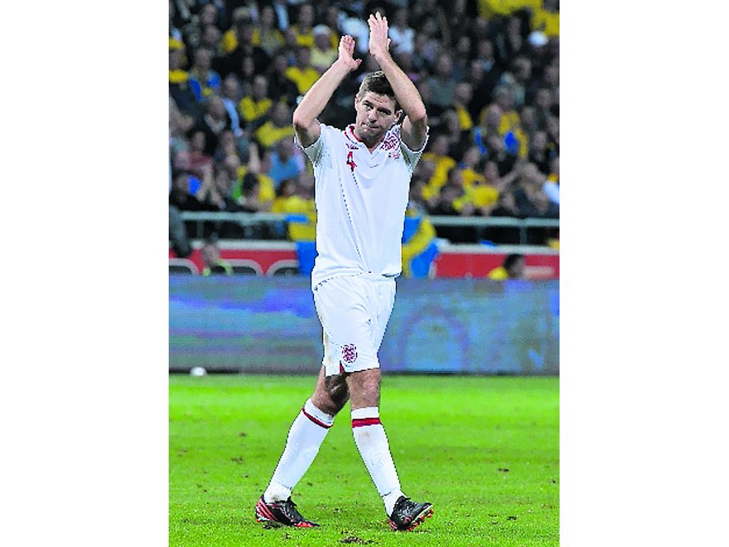 Gerrard jugó su duelo 100.(AP)