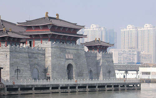 <p></p><p>Réplica. El palacio de la dinastía Tang se ubica en el Muelle de los pescadores.</p>