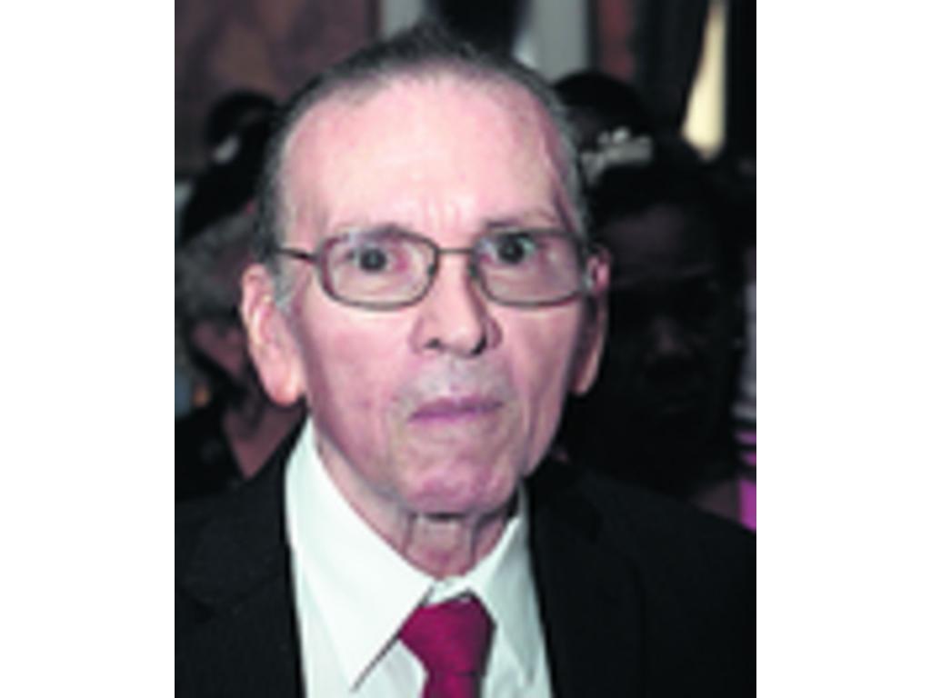 César Arosemena(Víctor Arosemena)