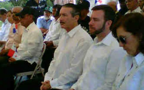 Roberto Henríquez y Francisco Álvarez de Soto, canciller y vicecanciller de la República, respectivamente, participan de los actos. Foto/Victor Arosemena.<br>