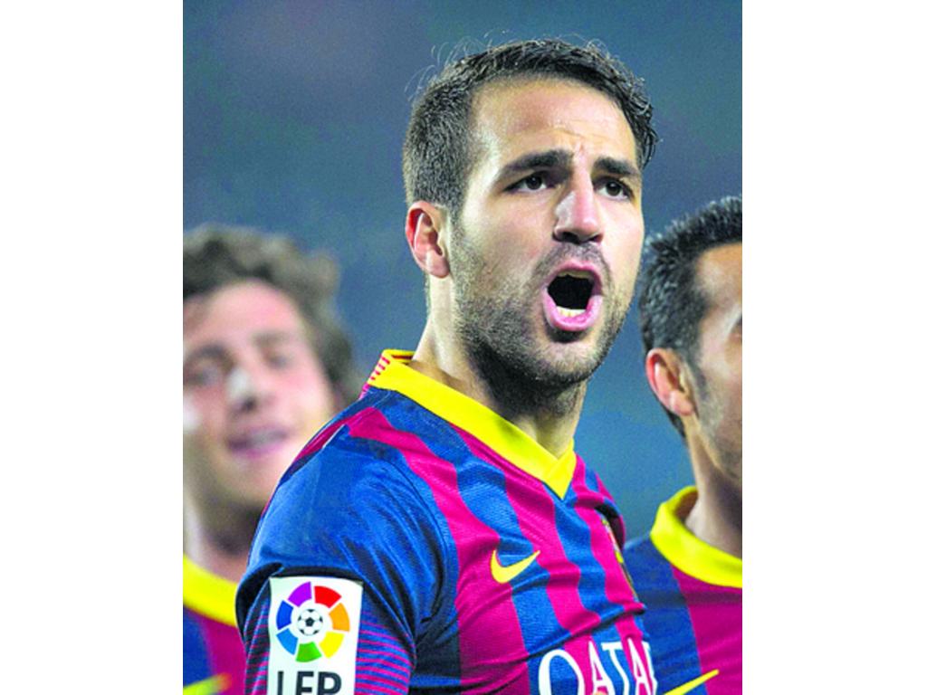 Cesc Fàbregas, quien venía siendo titular, podría ir al banquillo.(EFE)