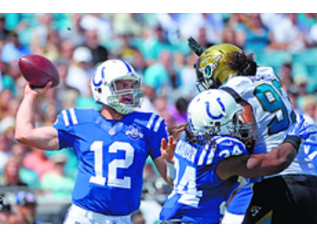 Andrew Luck lanzó un par de pases de touchdown y los Colts de Indianápolis se convirtieron en los últimos en darle una paliza de escándalo a los Jaguars de Jacksonville al destrozarlos ayer por 37-3. (AP)